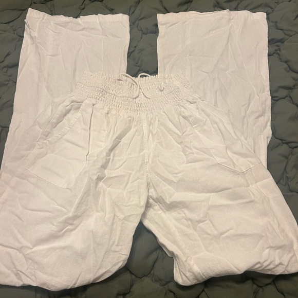 Elegant White Wide Leg Pants for Women. Never Used - Picture 3 of 6